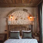 Alin Stone House *