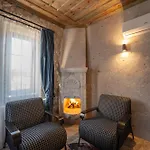 Alin Stone House Hostel *