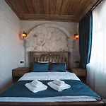 Alin Stone House Hostel *