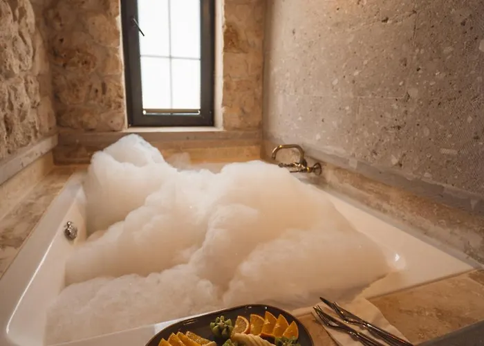 Alin Stone House Hostel