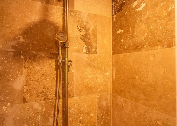 Alin Stone House 旅馆 *